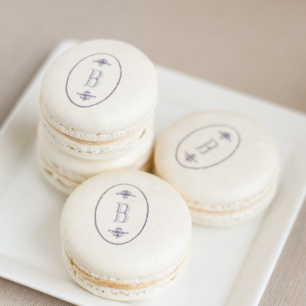 Custom Macarons 8695