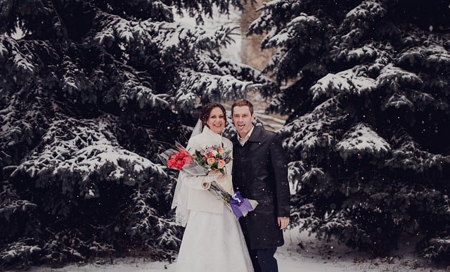 winter wedding couple outdoors